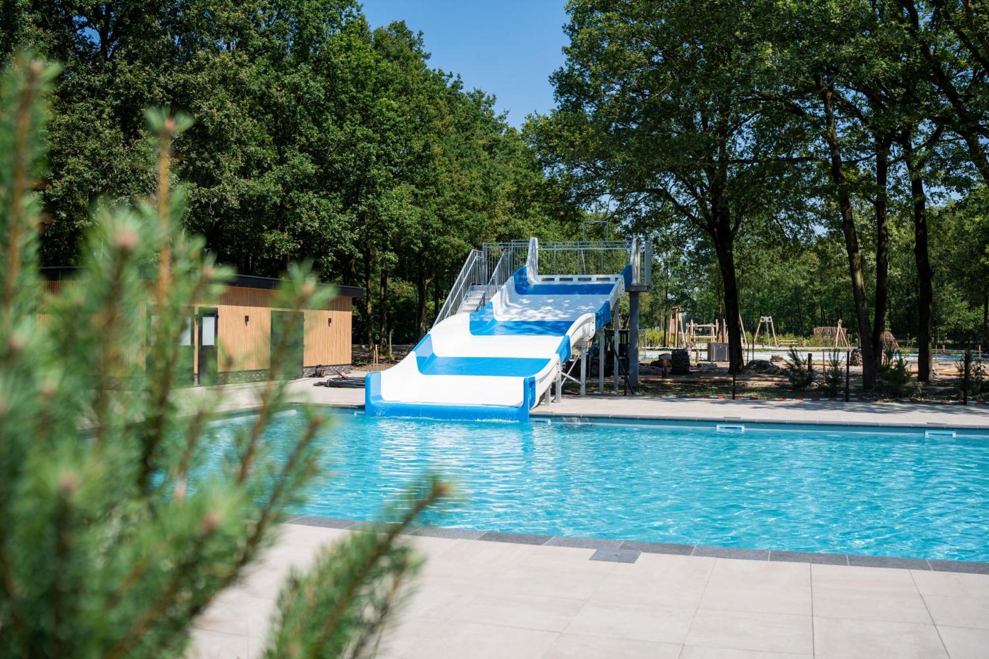 Topparken - Resort De Brabantse Kempen Lage Mierde Exterior photo